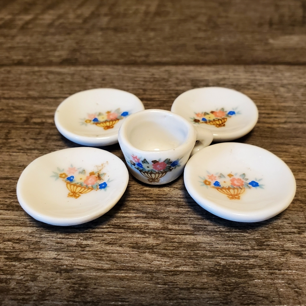 Miniature Plates Saucer Set Tea Cup. Floral